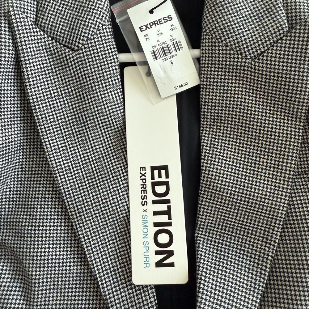 Express Blazer - Picture 7 of 10
